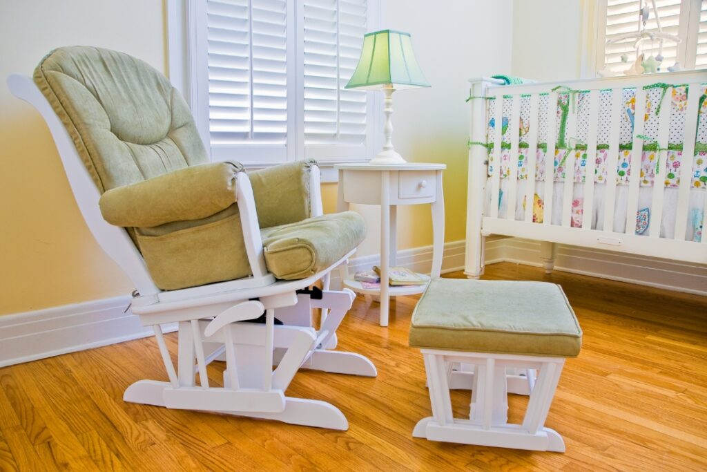 Nursery Gliders and Rocking Chairs