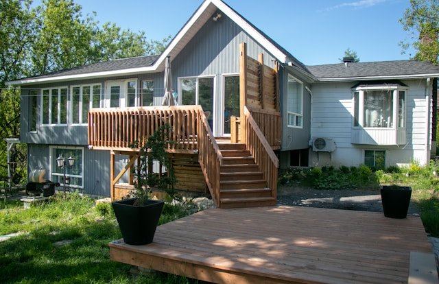 Maintenance Steps to Protect Home and Garden Timber